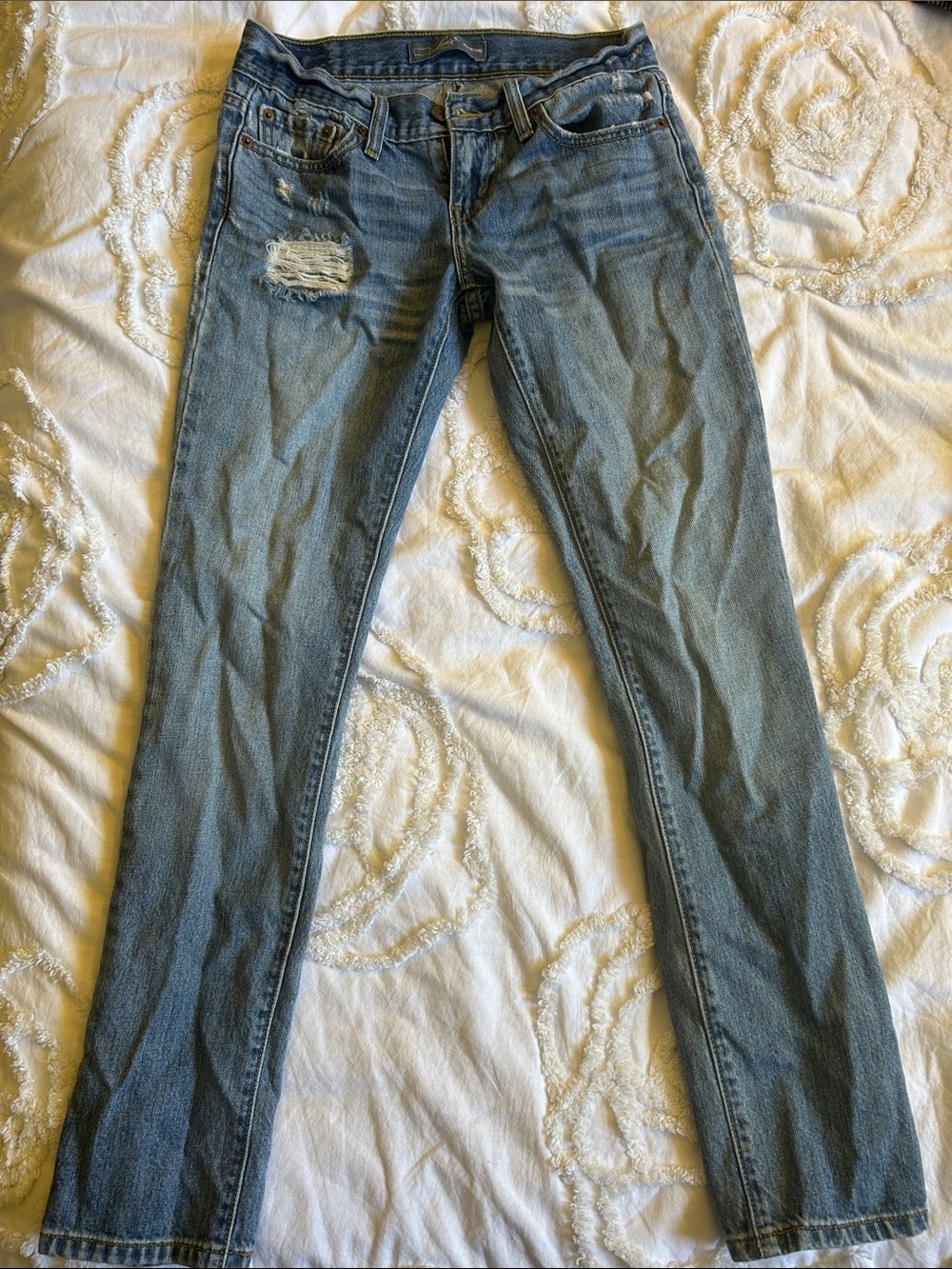 Levi's Light Blue Skinny Jeans with Distressed Knee